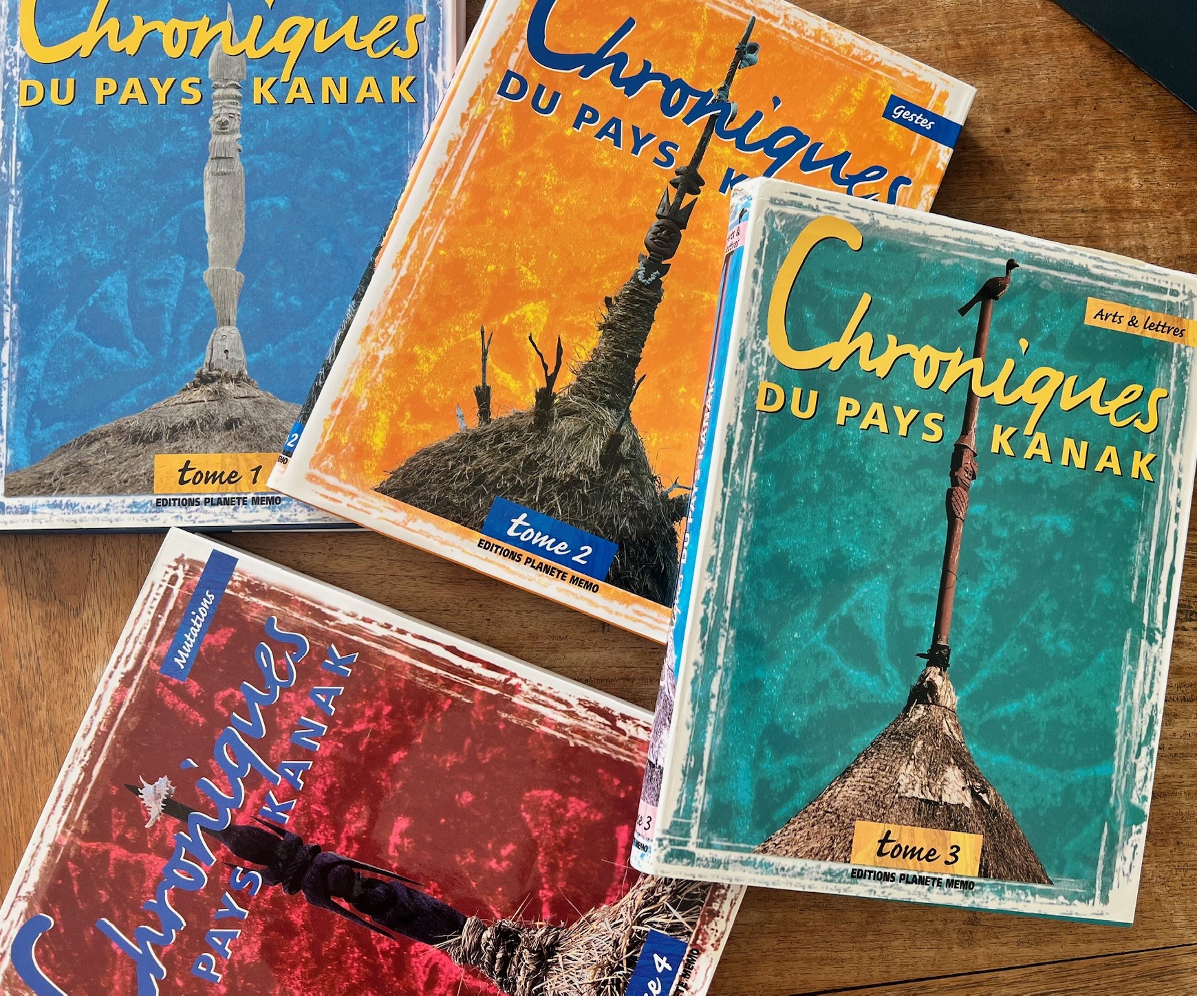 CHRONIQUES DU PAYS KANAK
